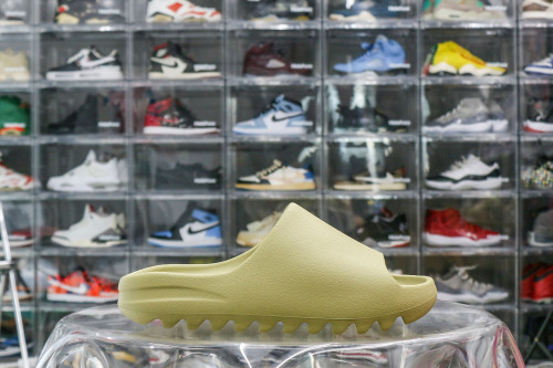 Yeezy Slides Resin 2022 FZ5904（A1 Batch）