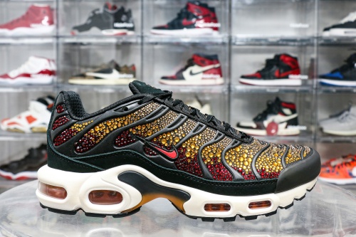 Swarovski X Wmns Air Max Plus Sunset