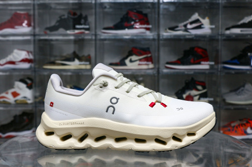 On Running Cloudtilt Sand Cream