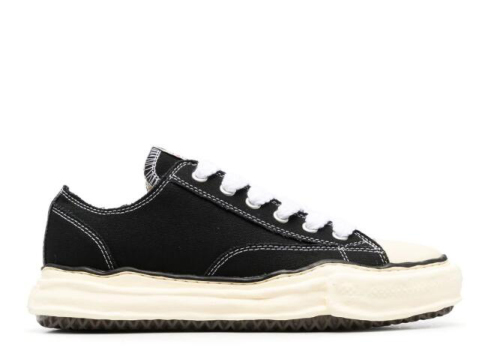 MaisOn Margiel@ Yasuhir0 Logo-patch Lace-up Sneakers
