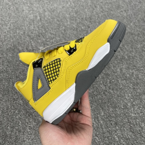 Air Jordan 4 Retro 'Lightning' 2021 Kid