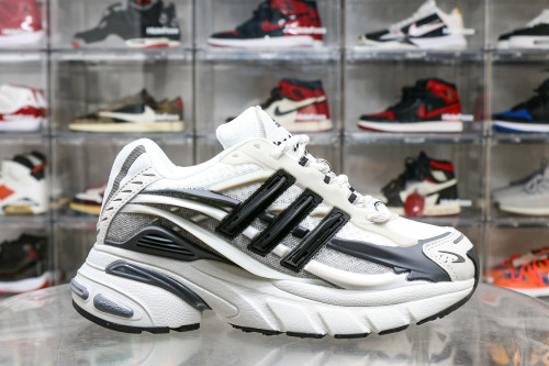 Pharrell x adidas Adistar Jellyfish Focus Grey